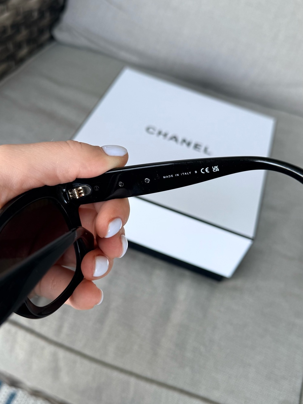 CHANEL Black Cat-Eye Sunglasses with Pearl & CC Emblem - Picture 3 of 10
